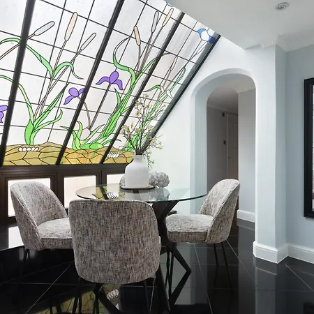 Mayfair House-2